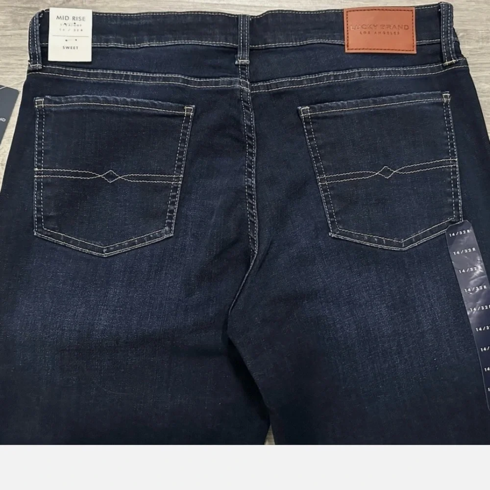 Lucky Brand Mid Rise Straight Jeans 14/34 R NWT